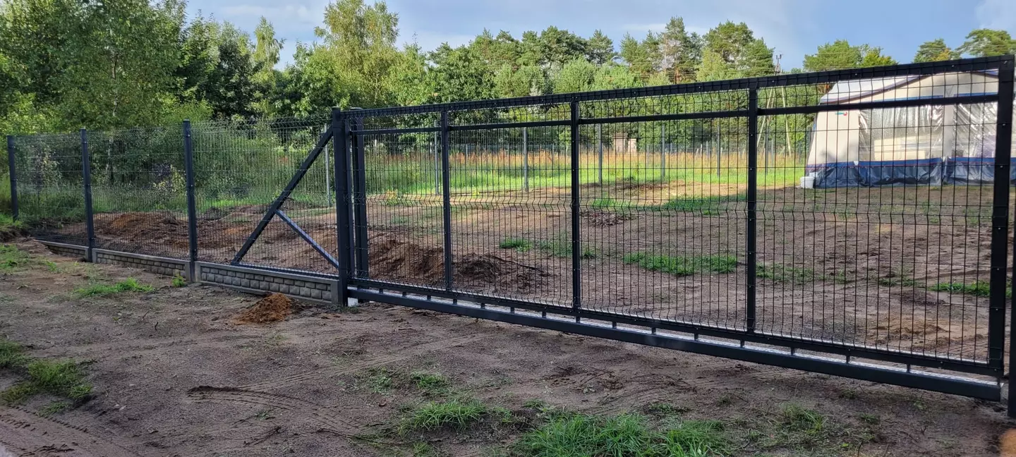 Ogrodzenie panelowe na terenie prywatnym - Wałcz i okolice, woj. zachodniopomorskie